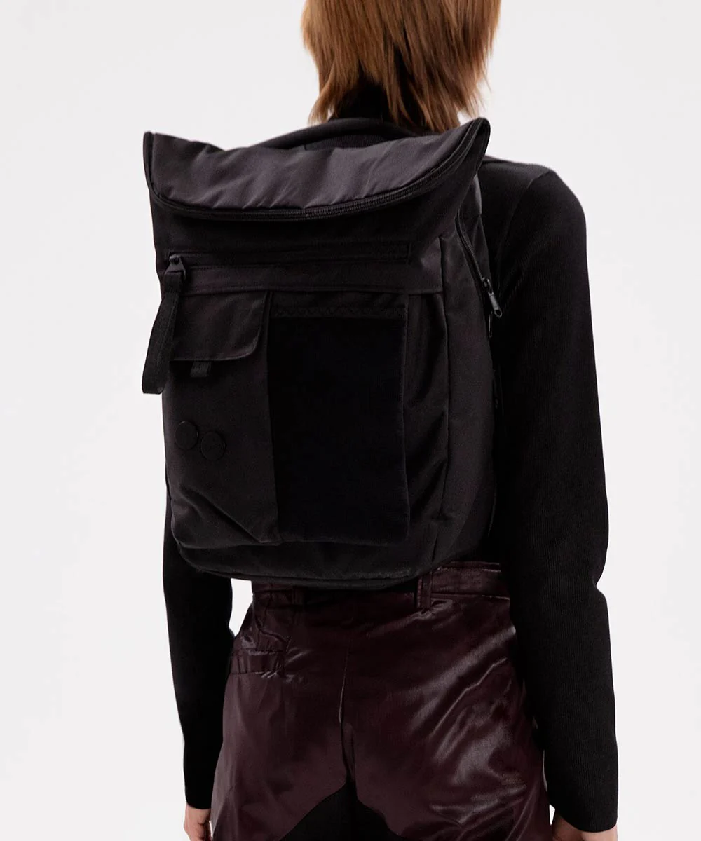 Pinqponq Klak Rucksack aus recycelten PET-Flaschen Construct – Bild 8